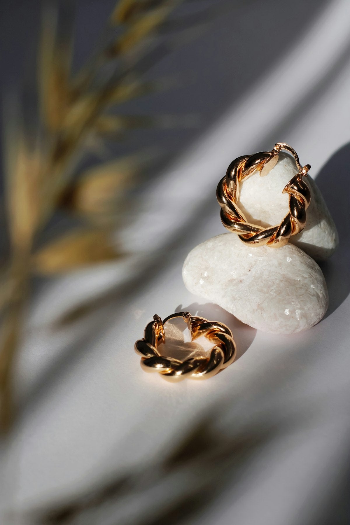 How to create a tidy everyday jewelry capsule?